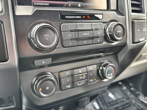 Used 2015 Ford F150 XLT w/ Equipment Group 302A Luxury AWD/4WD image 16