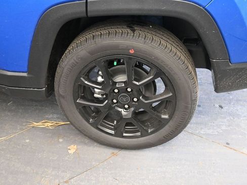 New 2026 Jeep Compass Latitude image 9