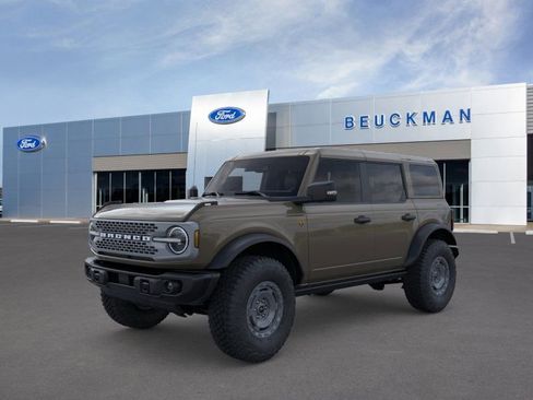 Used 2025 Ford Bronco Badlands image 5