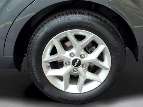 Used 2024 Kia Soul LX w/ Option Group 015 FWD image 7
