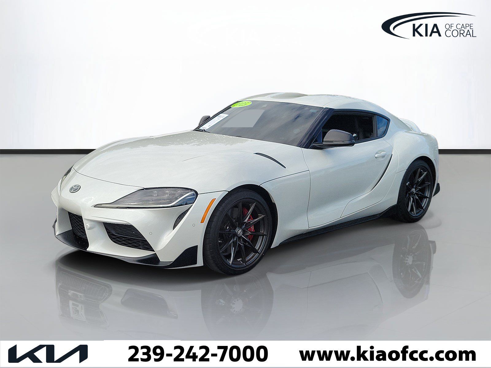 Used 2025 Toyota Supra Premium w/ Driver Assist Package RWD image 4