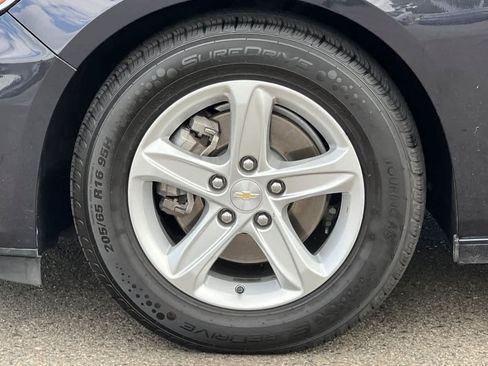 Used 2023 Chevrolet Malibu LS FWD image 29