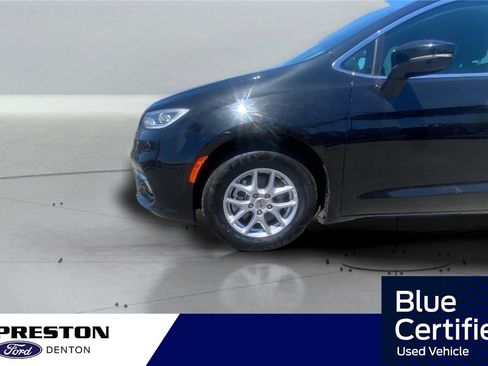 Used 2022 Chrysler Pacifica Touring-L FWD image 20