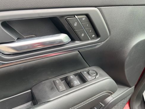 Used 2025 GMC Terrain Elevation w/ Elevation Premium Package image 17