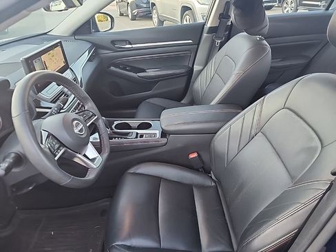 Used 2023 Nissan Altima 2.0 SR FWD image 13