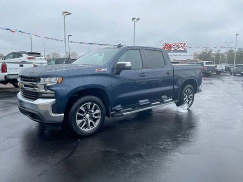 Used 2021 Chevrolet Silverado 1500 LT w/ All Star Edition Plus image 2