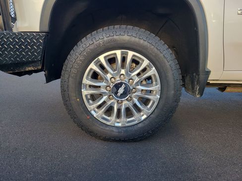 Used 2020 Chevrolet Silverado 2500 High Country image 18