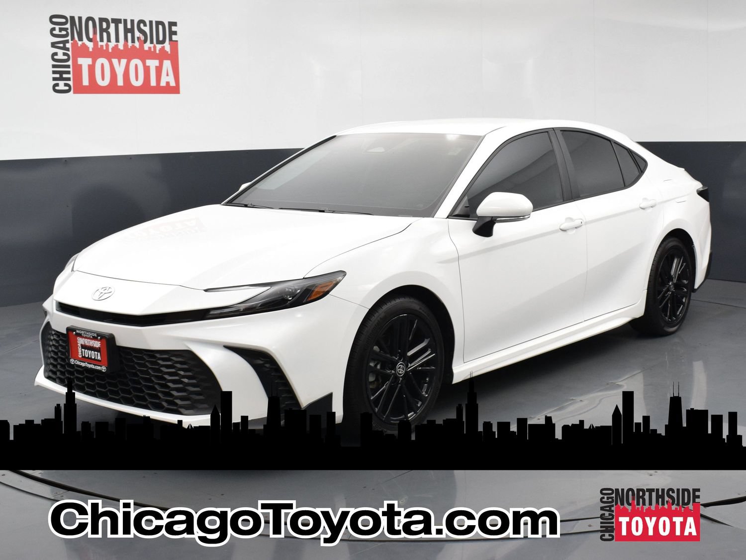Used 2026 Toyota Camry SE FWD image 1