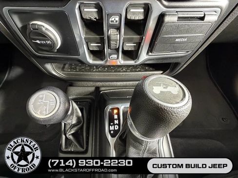 Used 2024 Jeep Wrangler Unlimited AWD/4WD image 20