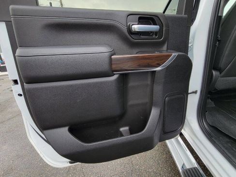 Used 2022 GMC Sierra 2500 SLT w/ SLT Convenience Package image 27