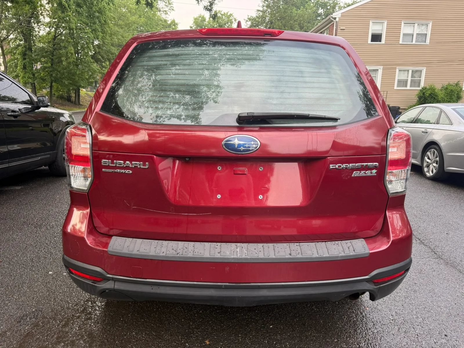 Used 2017 Subaru Forester 2.5i AWD/4WD image 5