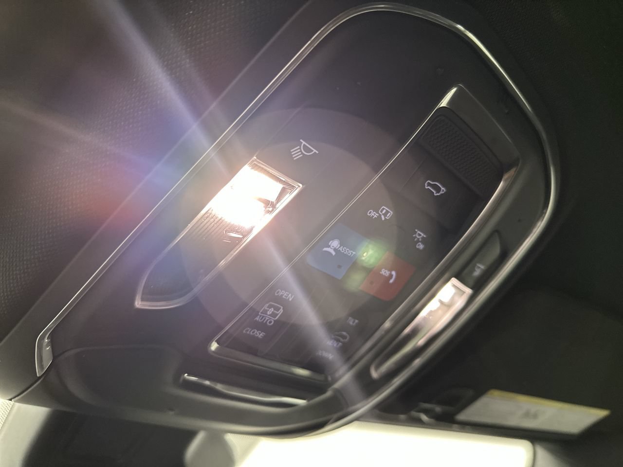 Used 2025 Jeep Grand Cherokee L Altitude RWD image 12
