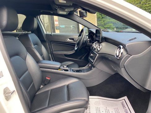 Used 2020 Mercedes-Benz GLA 250 4MATIC image 30