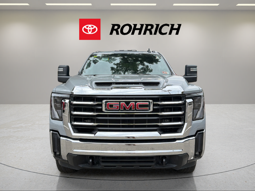 Used 2025 GMC Sierra 2500 SLE AWD/4WD image 2