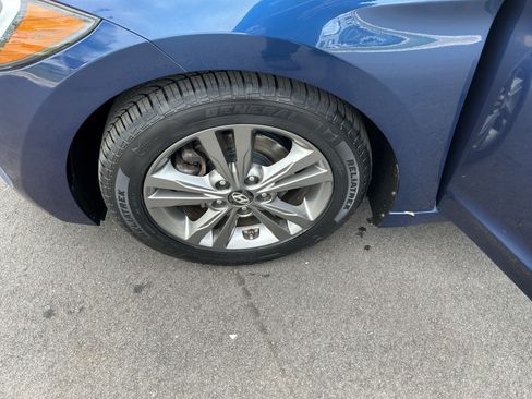 Used 2018 Hyundai Elantra SEL FWD image 13