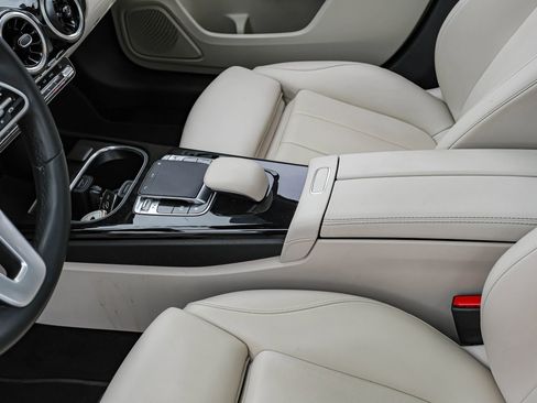 Used 2019 Mercedes-Benz A 220 image 24