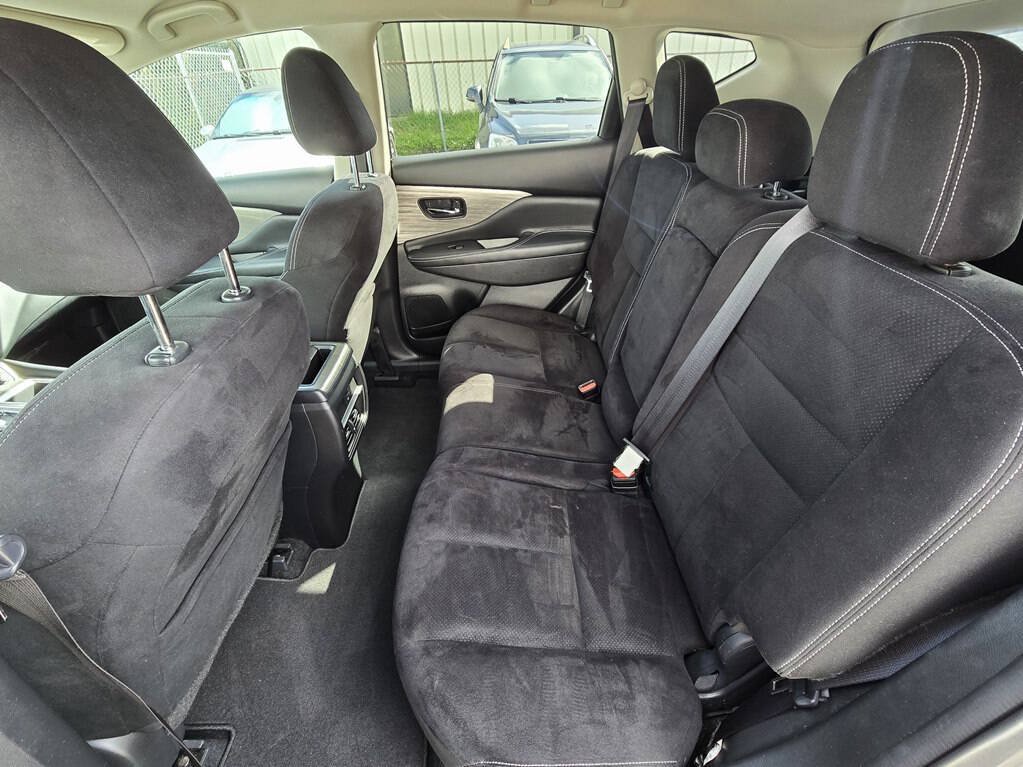Used 2018 Nissan Murano SV AWD/4WD image 18