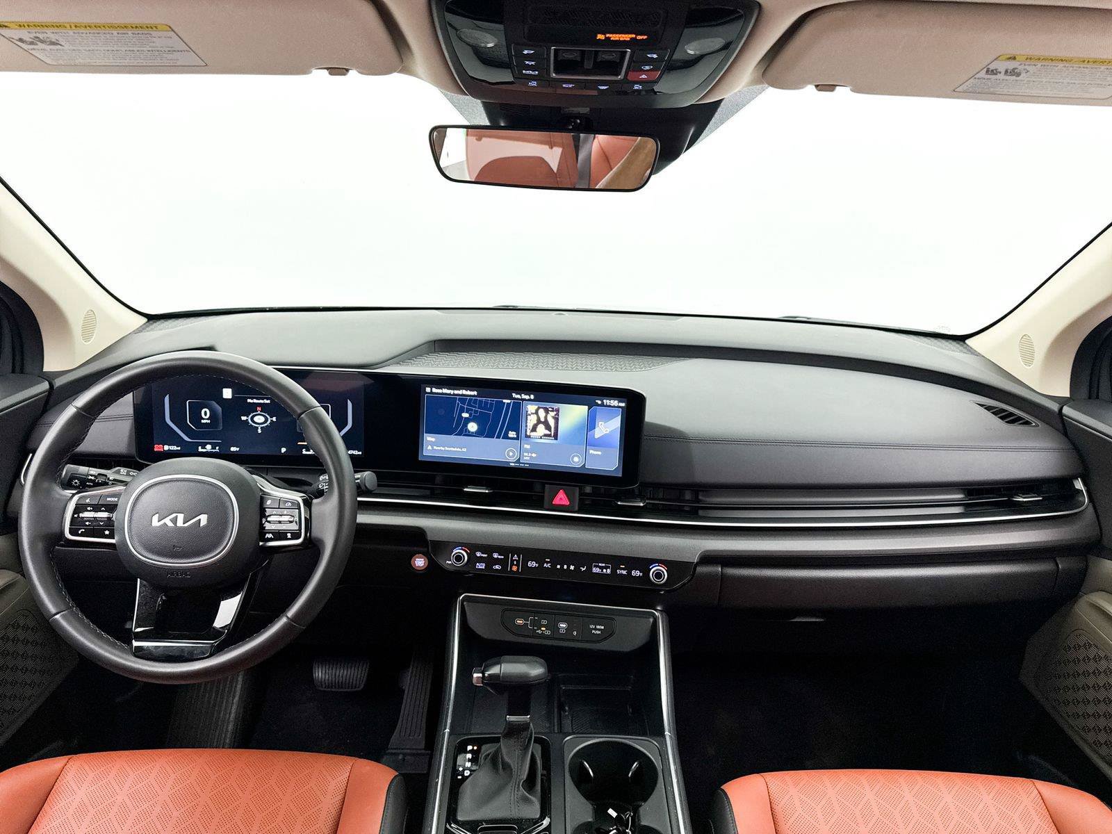 Used 2025 Kia Carnival SX FWD image 23