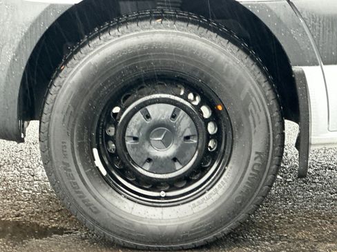 New 2025 Mercedes-Benz Sprinter 2500 image 24