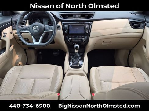 Used 2017 Nissan Rogue SL w/ SL Premium Package AWD/4WD image 24