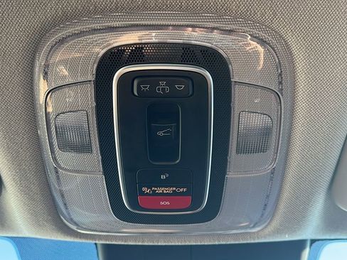 Used 2025 Hyundai Elantra Limited image 30