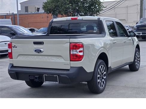 Used 2024 Ford Maverick Lariat w/ 4K Tow Package image 5