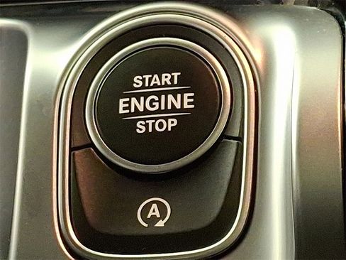 Used 2021 Mercedes-Benz GLB 35 AMG 4MATIC image 23