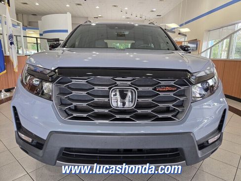 Used 2022 Honda Passport TrailSport image 2