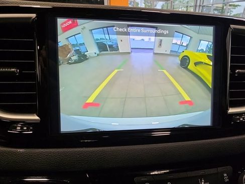 Used 2026 Chrysler Pacifica Select FWD image 26