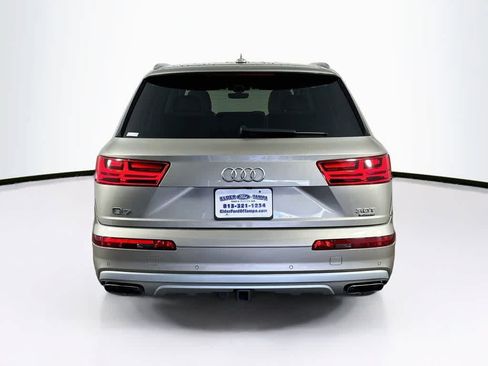 Used 2017 Audi Q7 3.0T Prestige AWD/4WD image 5