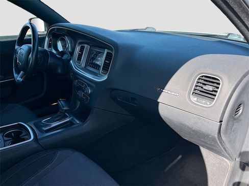 Used 2022 Dodge Charger SXT image 27