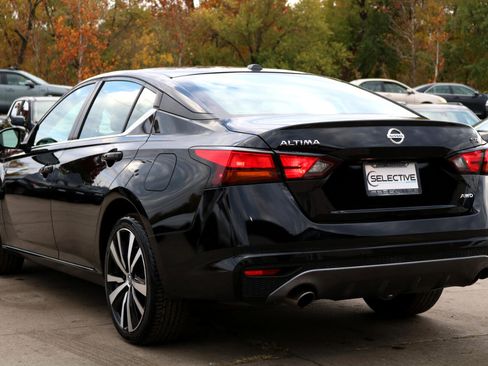 Used 2021 Nissan Altima 2.5 SR image 14