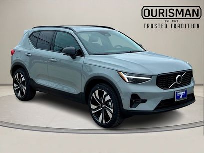 New 2026 Volvo XC40 B5 Ultra w/ Protection Package Premier