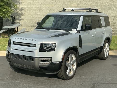 Used 2023 Land Rover Defender 130 X-Dynamic SE AWD/4WD image 1