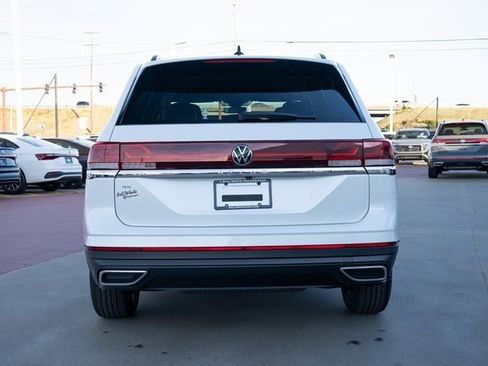 New 2026 Volkswagen Atlas SE image 4