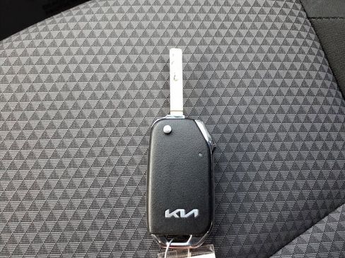 Used 2024 Kia Soul LX w/ Option Group 015 image 12