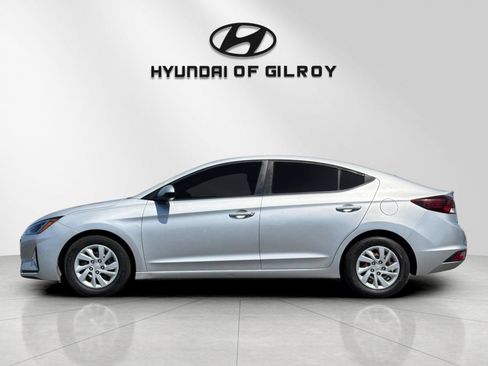 Used 2019 Hyundai Elantra SE FWD image 2