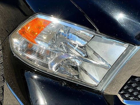 Used 2023 RAM 1500 Classic SLT w/ Trailer & Traction Group image 29