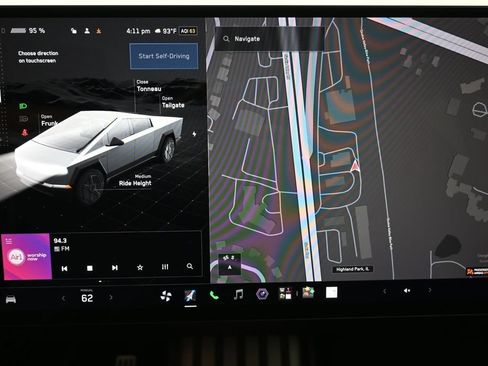 Used 2024 Tesla Cybertruck AWD Crew Cab image 15