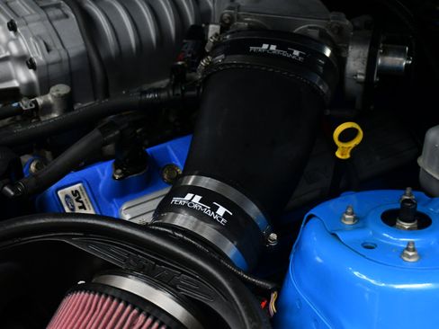 Used 2011 Ford Mustang Shelby GT500 w/ SVT Performance Pkg image 16