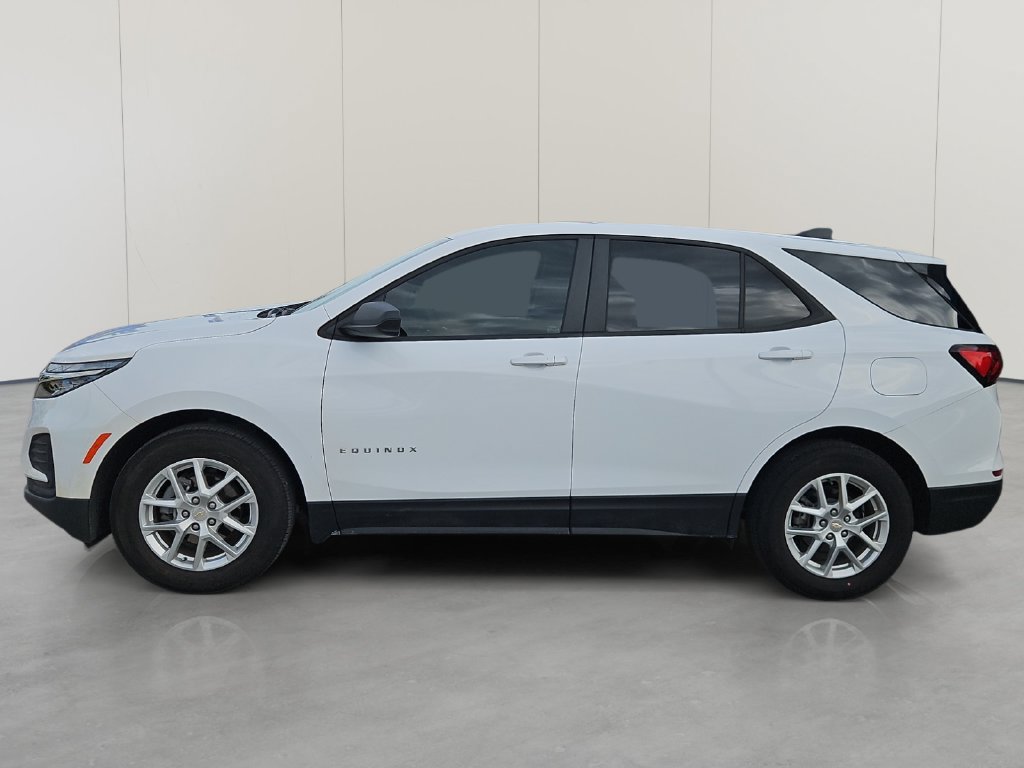 Certified 2024 Chevrolet Equinox LS w/ LS Convenience Package FWD image 2