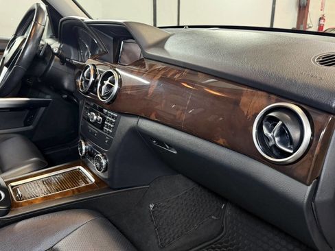 Used 2015 Mercedes-Benz GLK 350 2WD image 7