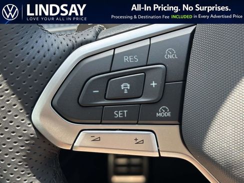 New 2026 Volkswagen Tiguan SEL R-Line AWD/4WD image 16