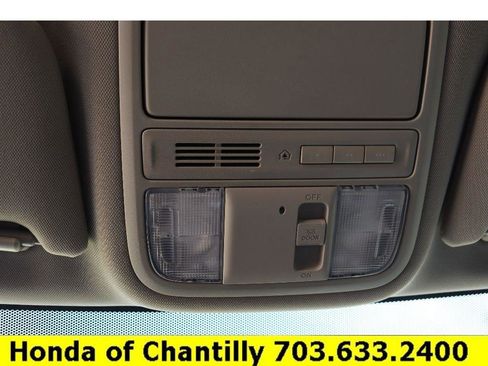 Used 2016 Honda Odyssey SE image 19