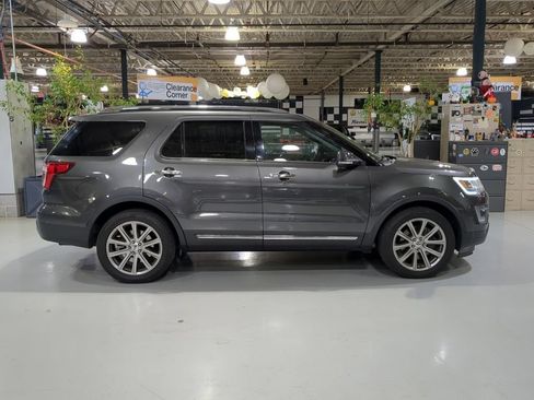 Used 2017 Ford Explorer Limited AWD/4WD image 7