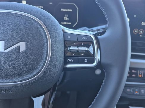 New 2026 Kia Carnival SX FWD image 22