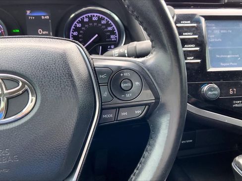 Used 2019 Toyota Camry SE w/ Convenience Package image 25