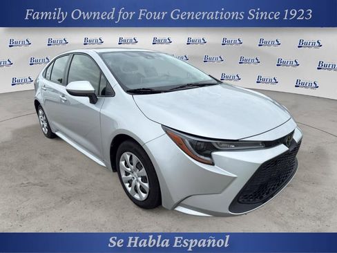 Used 2020 Toyota Corolla LE FWD image 1