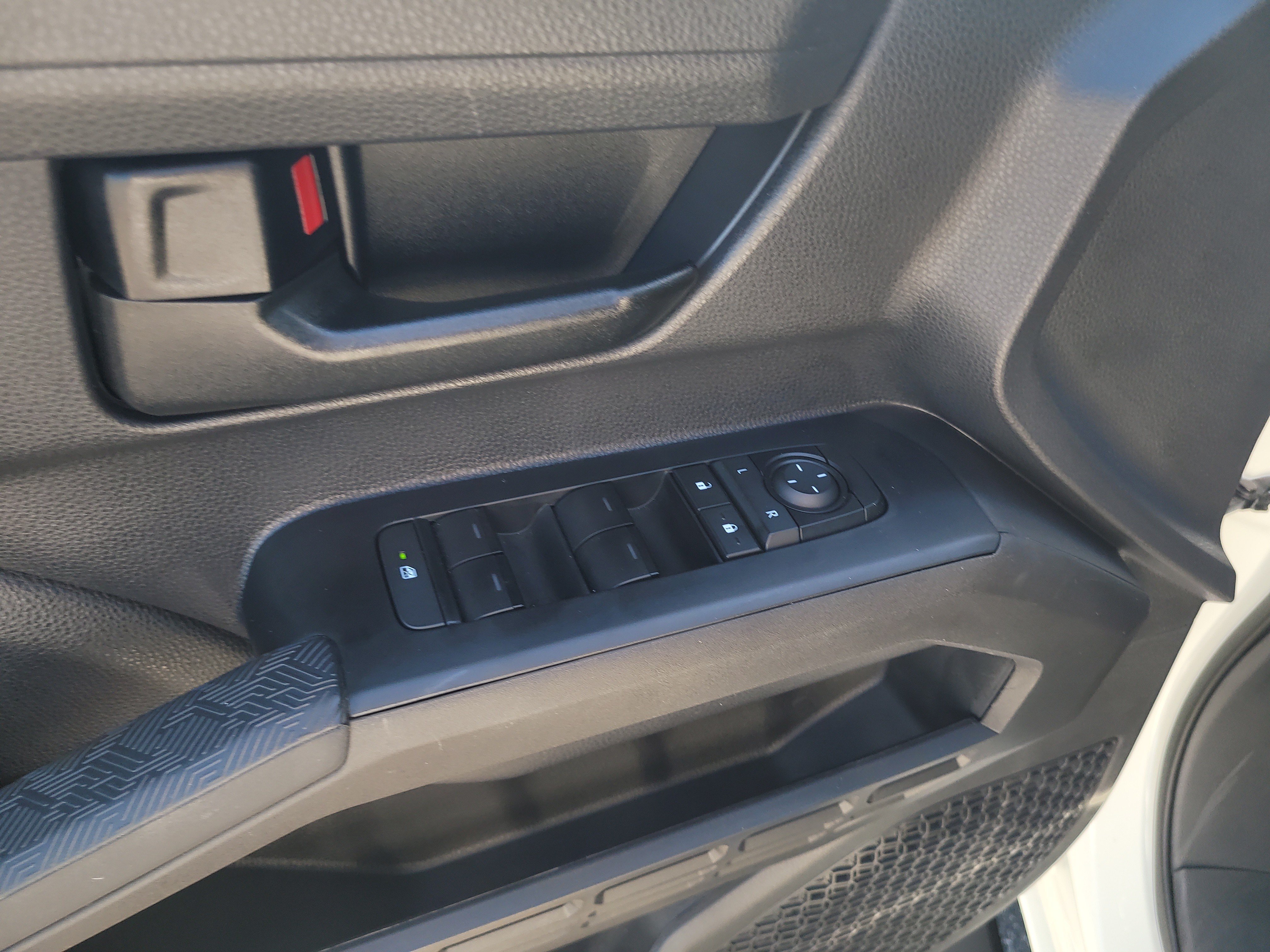 Certified 2026 Toyota Tacoma SR5 RWD image 18