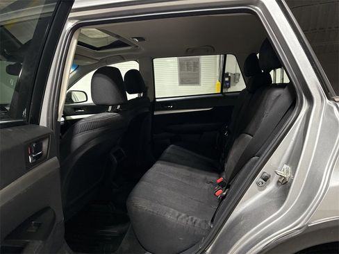 Used 2011 Subaru Outback 2.5i Premium image 22